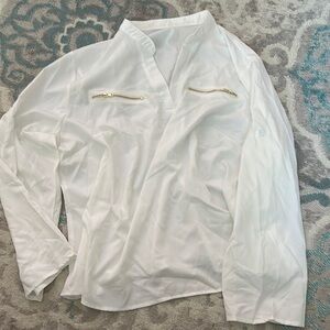 🌸 4/$40 🌸 White Blouse with Gold Zipper Accents